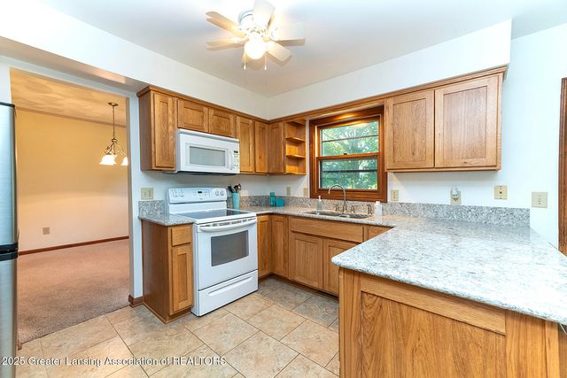 1591 Wenonah Drive, Okemos, MI 48864