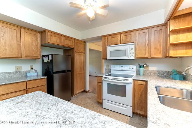 1591 Wenonah Drive, Okemos, MI 48864