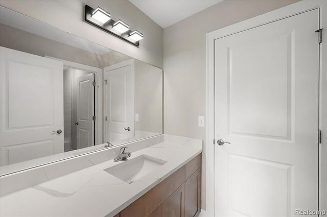 50437 Mistwood Drive, Macomb, MI 48042