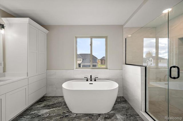 50437 Mistwood Drive, Macomb, MI 48042