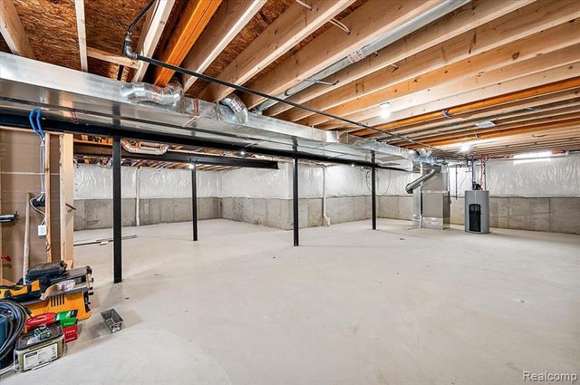 50437 Mistwood Drive, Macomb, MI 48042