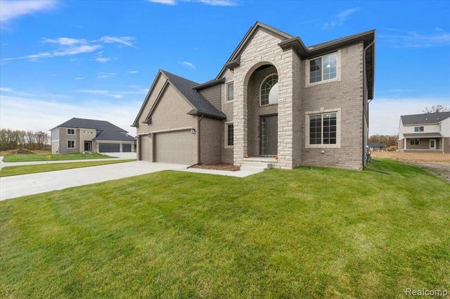 50437 Mistwood Drive, Macomb, MI 48042