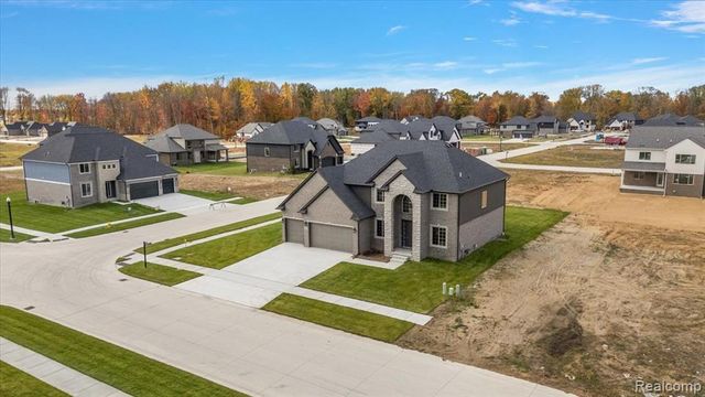 50437 Mistwood Drive, Macomb, MI 48042