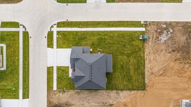 50437 Mistwood Drive, Macomb, MI 48042