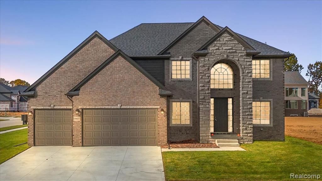 50437 Mistwood Drive, Macomb, MI 48042