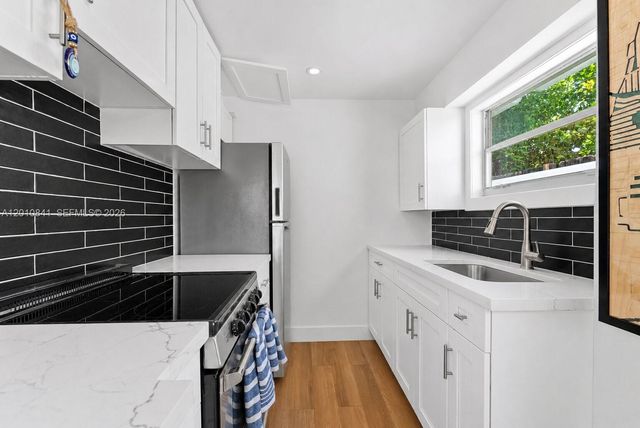 1315 NE 5th Ter, Fort Lauderdale, FL 33304