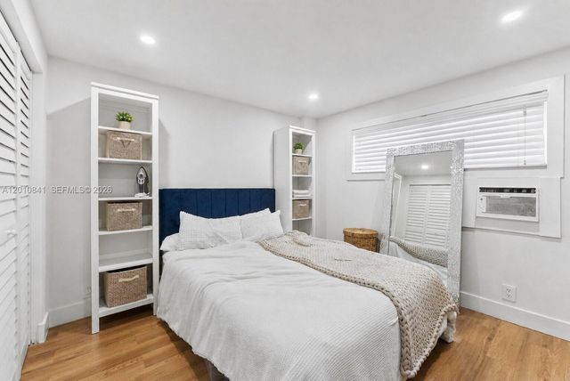 1315 NE 5th Ter, Fort Lauderdale, FL 33304