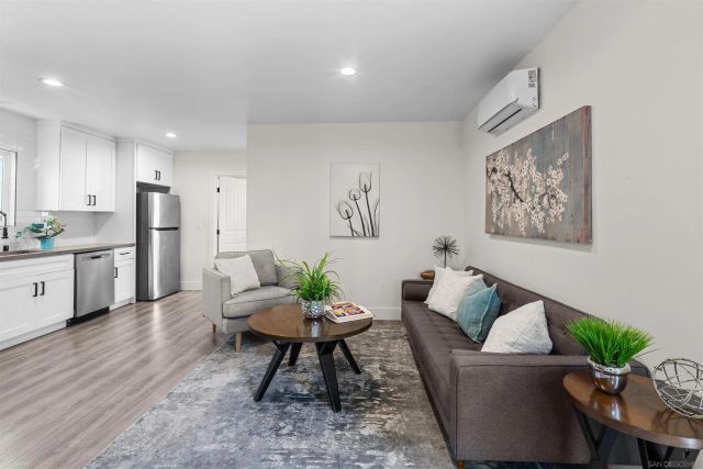 4620 Greene St, San Diego, CA 92107