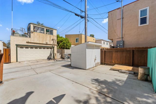 4620 Greene St, San Diego, CA 92107