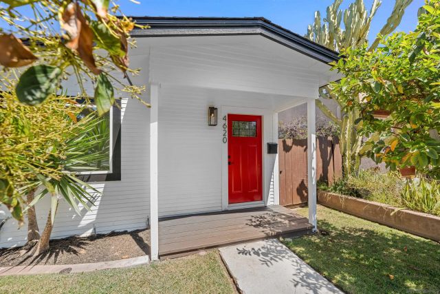 4620 Greene St, San Diego, CA 92107