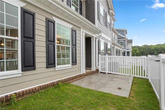 4932 Apricot WAY, Chesapeake, VA 23321