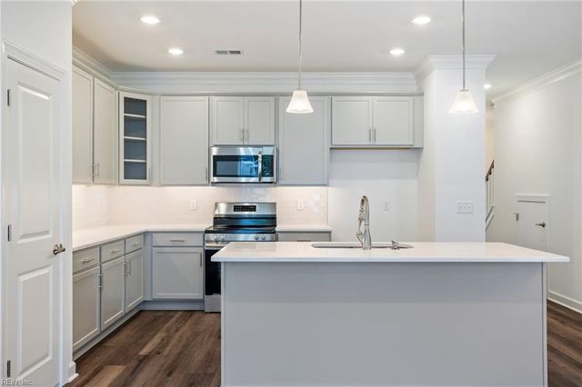 4932 Apricot WAY, Chesapeake, VA 23321