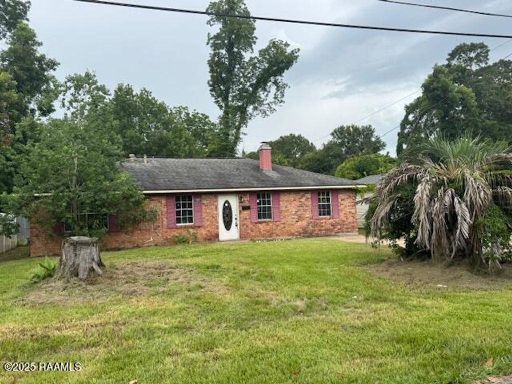 829 Choctaw Drive, Opelousas, LA 70570