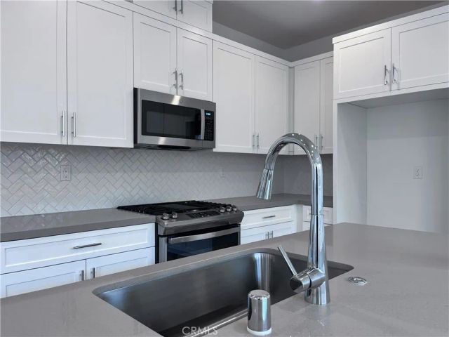 4085 Spring Haven Lane, Corona, CA 92883