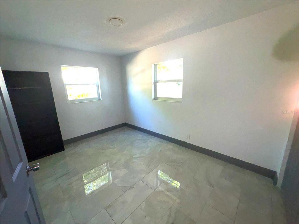 Image 12 of property listing at 7019 N WILLOW AVENUE, Tampa, FL 33604