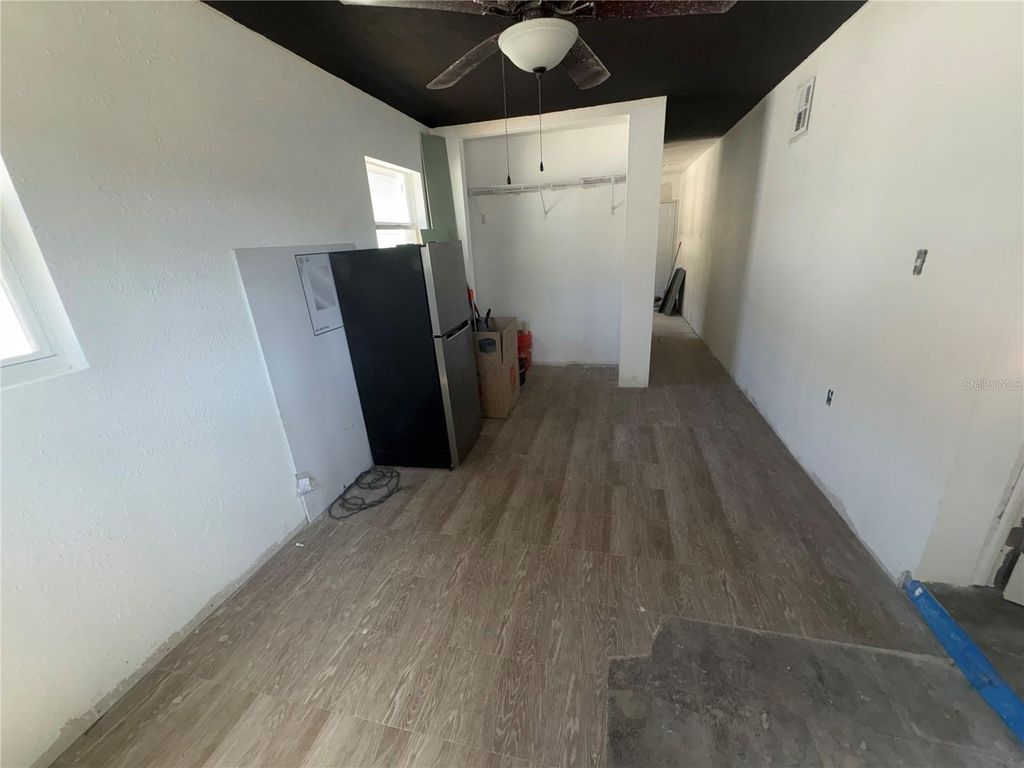 Image 13 of property listing at 7019 N WILLOW AVENUE, Tampa, FL 33604