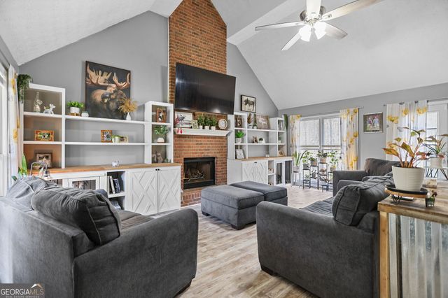 189 Crossroads Estate Drive, Newnan, GA 30265