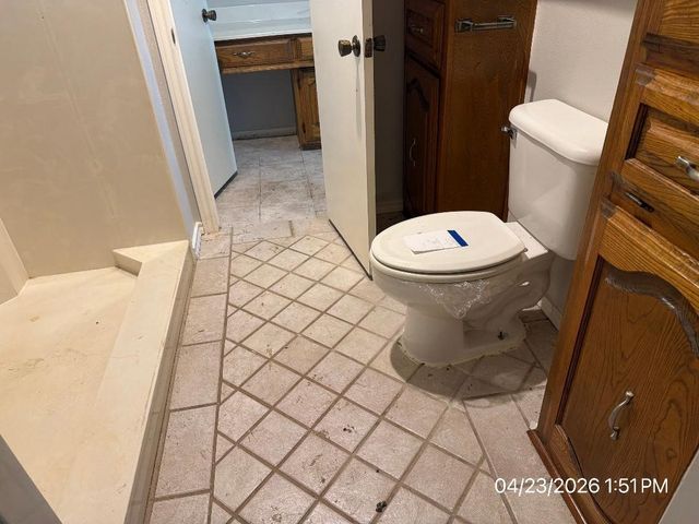 103 Red Bud Court, Oak Leaf, TX 75154