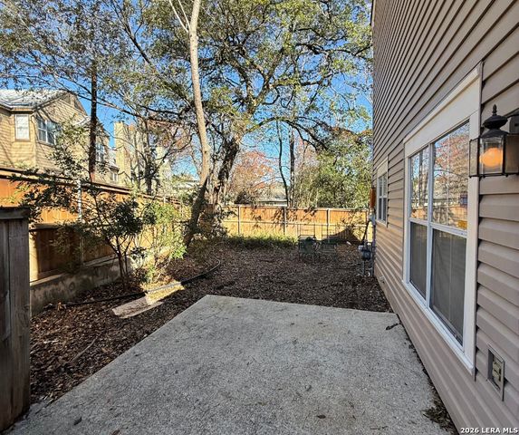 101 Fenimore Apt 4, San Antonio, TX 78209