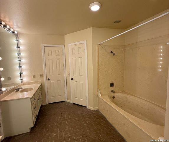 101 Fenimore Apt 4, San Antonio, TX 78209