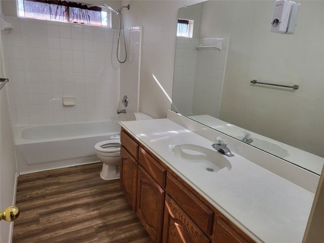 429 Oakhurst Drive, Murphy, TX 75094