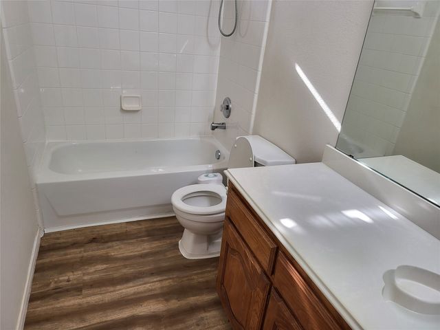 429 Oakhurst Drive, Murphy, TX 75094