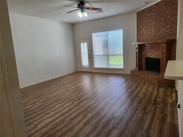 429 Oakhurst Drive, Murphy, TX 75094