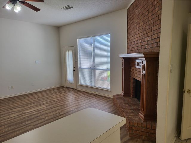 429 Oakhurst Drive, Murphy, TX 75094