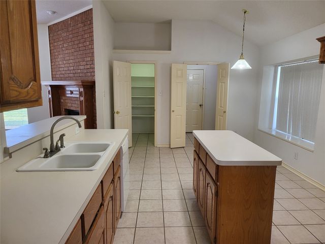 429 Oakhurst Drive, Murphy, TX 75094