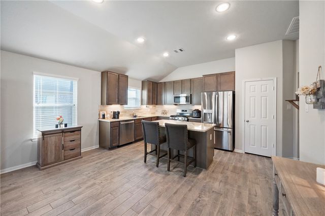 104 Shallow Creek Drive, Waller, TX 77484