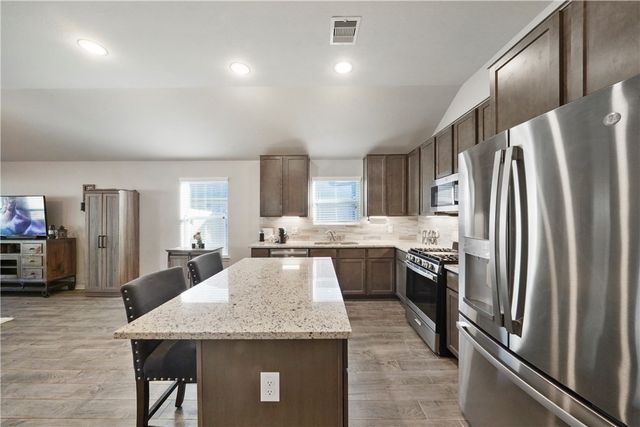 104 Shallow Creek Drive, Waller, TX 77484