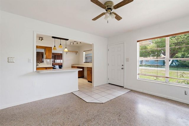 2112 W ORIENT STREET, Tampa, FL 33607
