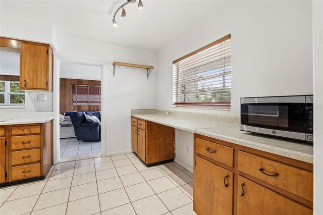 2112 W ORIENT STREET, Tampa, FL 33607