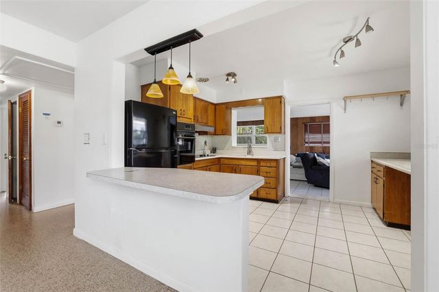 2112 W ORIENT STREET, Tampa, FL 33607