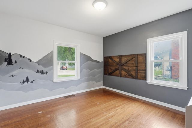 2258 W 105th Street, Bloomington, MN 55431