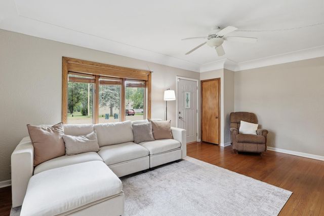 2258 W 105th Street, Bloomington, MN 55431