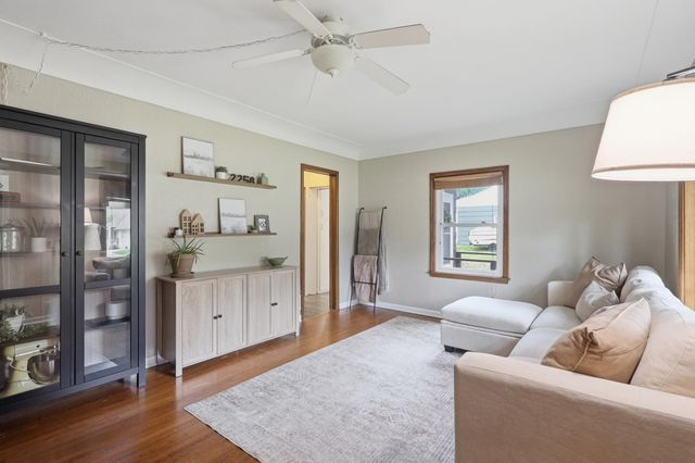 2258 W 105th Street, Bloomington, MN 55431