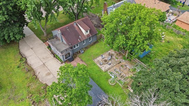 2258 W 105th Street, Bloomington, MN 55431