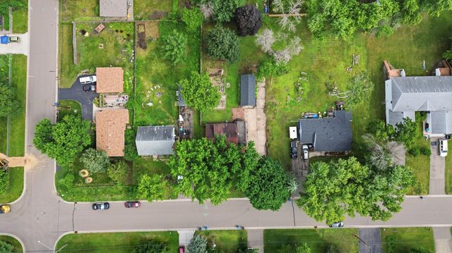 2258 W 105th Street, Bloomington, MN 55431