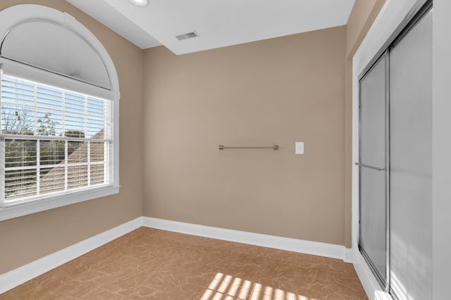 220 Bryan Dr, Winchester, TN 37398