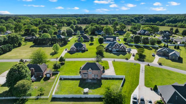 220 Bryan Dr, Winchester, TN 37398