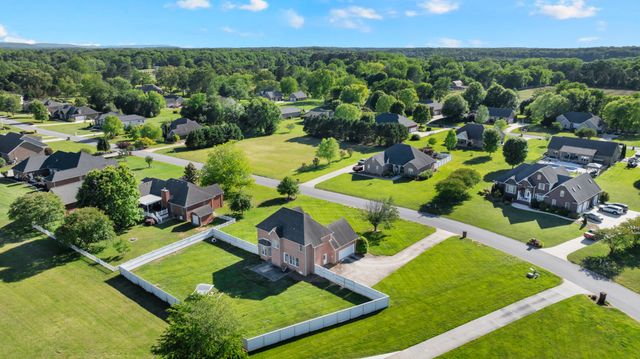 220 Bryan Dr, Winchester, TN 37398