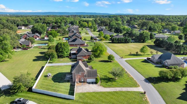 220 Bryan Dr, Winchester, TN 37398