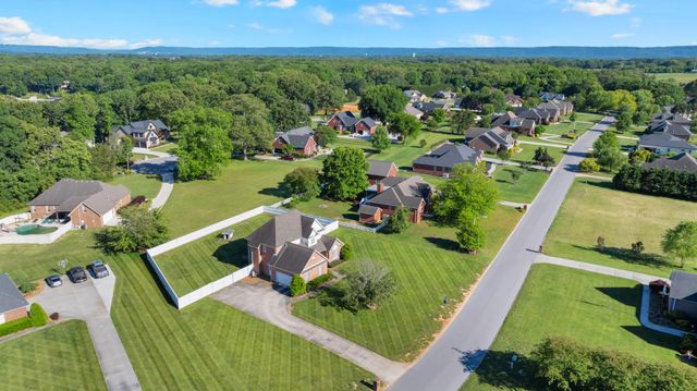 220 Bryan Dr, Winchester, TN 37398