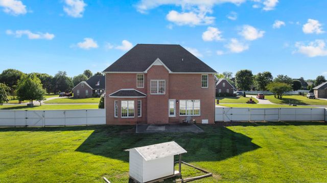 220 Bryan Dr, Winchester, TN 37398