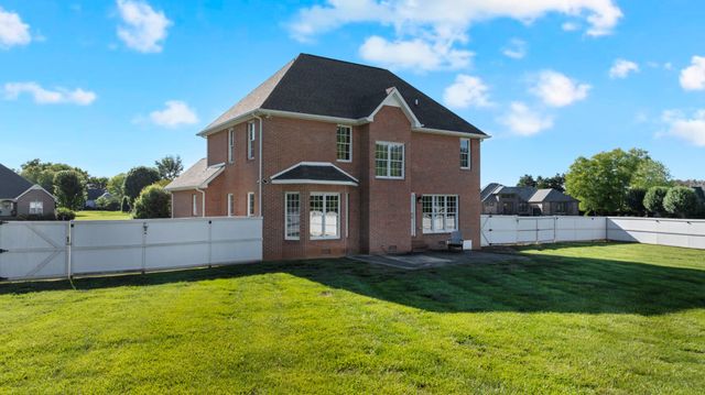220 Bryan Dr, Winchester, TN 37398