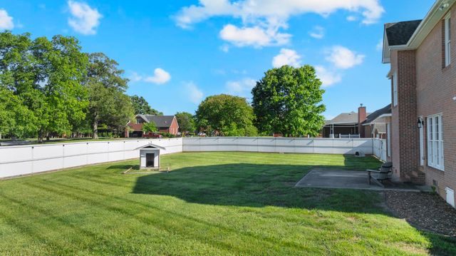 220 Bryan Dr, Winchester, TN 37398
