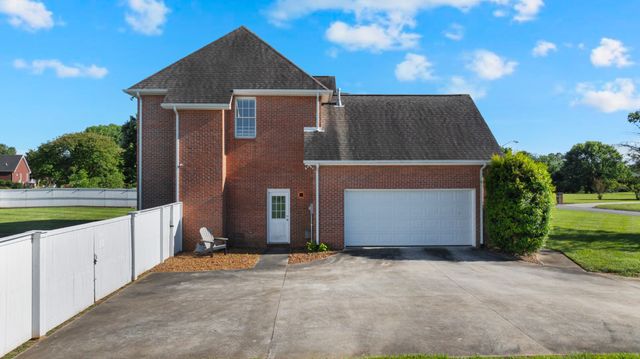 220 Bryan Dr, Winchester, TN 37398