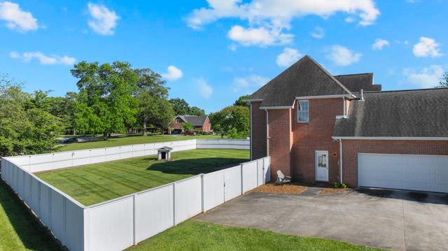 220 Bryan Dr, Winchester, TN 37398