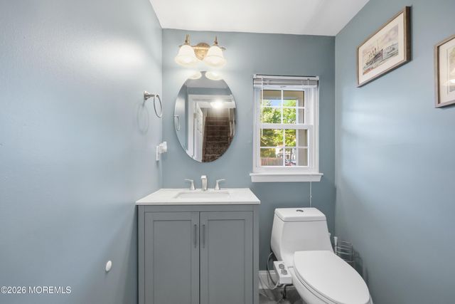 53 Horseshoe Court, Tinton Falls, NJ 07753